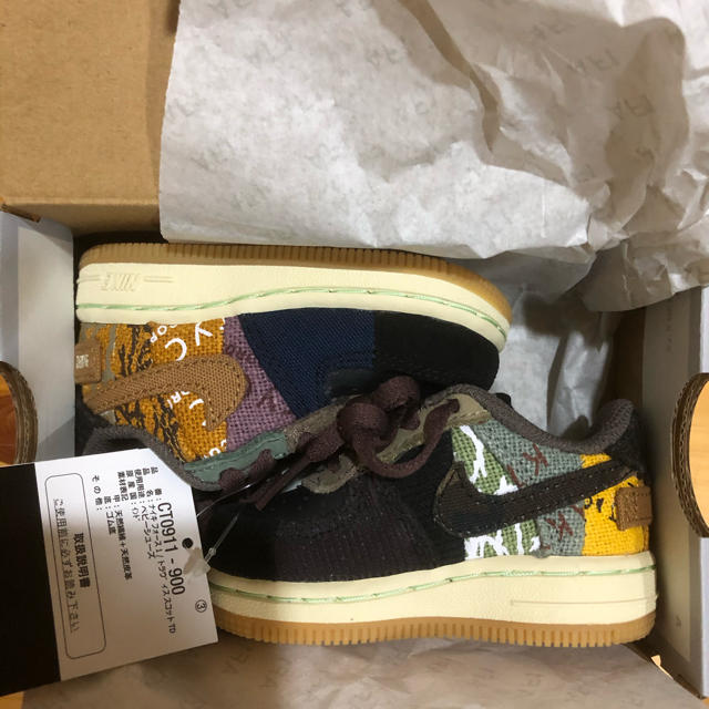 NIKE(ナイキ)の10cm NIKE AIR FORCE 1 Travis Scott キッズ/ベビー/マタニティのベビー靴/シューズ(~14cm)(スニーカー)の商品写真