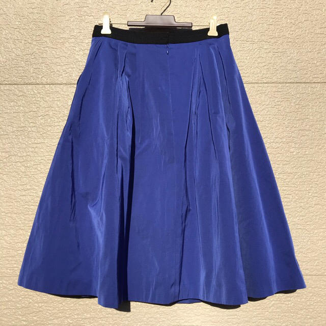 LANVIN en Bleu(ランバンオンブルー)のLANVIN en Bleu ランバンオンブルー　スカート　青　ブルー　40 レディースのスカート(ひざ丈スカート)の商品写真