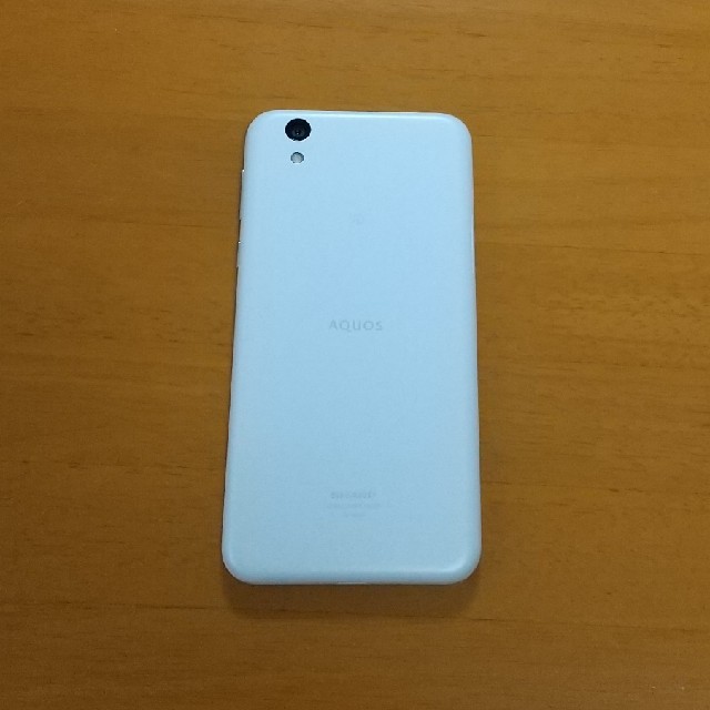 シャープ SIMフリー AQUOS sense lite SH-M05 ホワイト 2