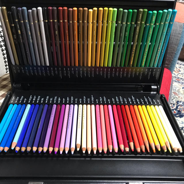 三菱鉛筆(ミツビシエンピツ)のuni  色鉛筆72色 エンタメ/ホビーのアート用品(色鉛筆)の商品写真
