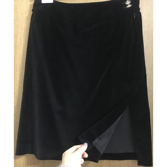 Vivienne Westwood(ヴィヴィアンウエストウッド)のRedlabel ライセンス ベルベットスカート レディースのスカート(ひざ丈スカート)の商品写真