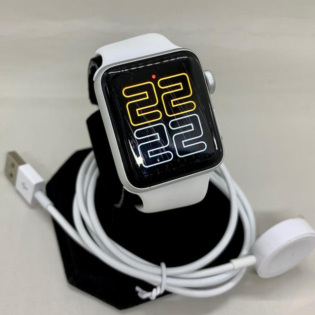 Apple Watch(アップルウォッチ)の【送料込み】アップルウォッチ3 cellular 38mm シルバー メンズの時計(腕時計(デジタル))の商品写真