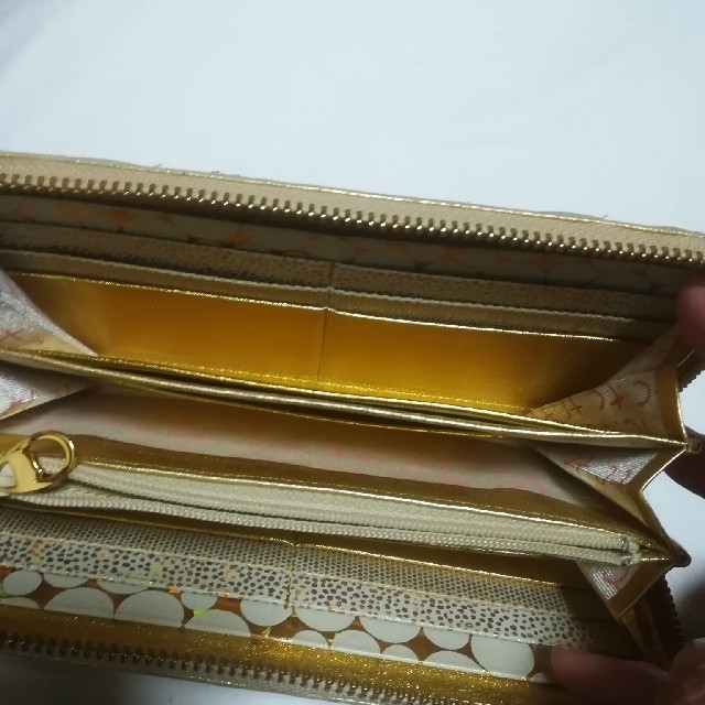 TSUMORI CHISATO(ツモリチサト)のお値下げツモリチサトマルチドットラウンドゴールド長財布 レディースのファッション小物(財布)の商品写真