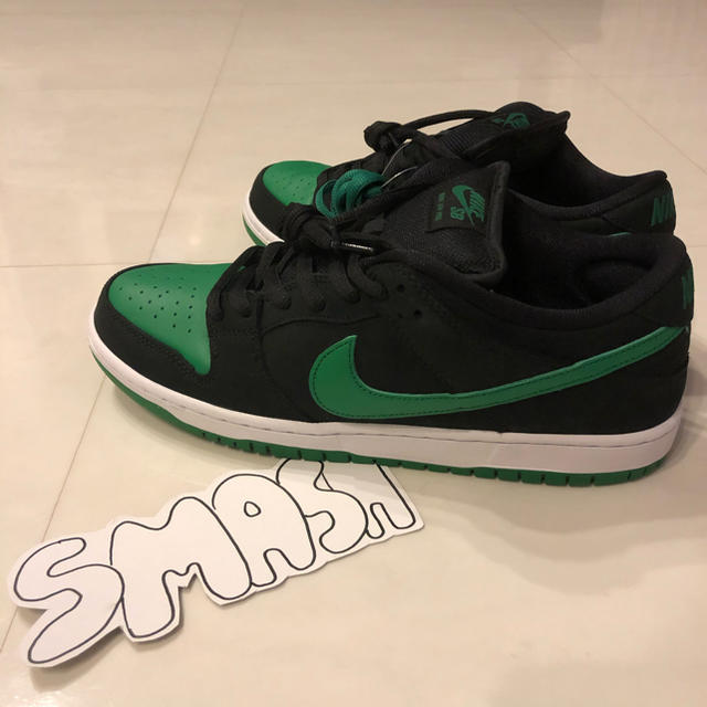 NIKE(ナイキ)のNike Dunk SB Pine Green(箱無し) メンズの靴/シューズ(スニーカー)の商品写真