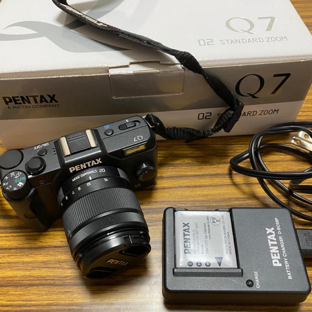 PENTAX(ペンタックス)のPENTAミラーレス　一眼　Ｑ7 スマホ/家電/カメラのカメラ(ミラーレス一眼)の商品写真