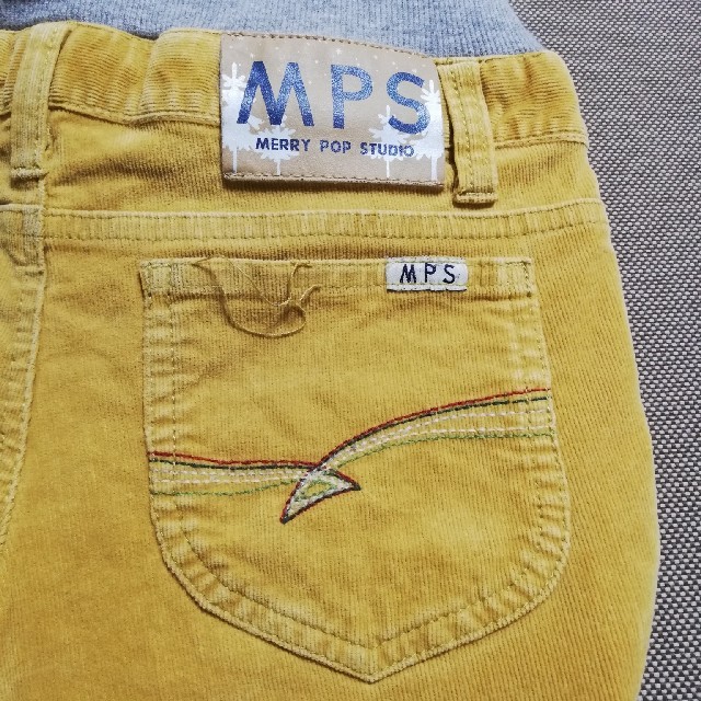 MPS(エムピーエス)のnits 様専用　キッズコーデュロイパンツ　130㎝ キッズ/ベビー/マタニティのキッズ服男の子用(90cm~)(パンツ/スパッツ)の商品写真