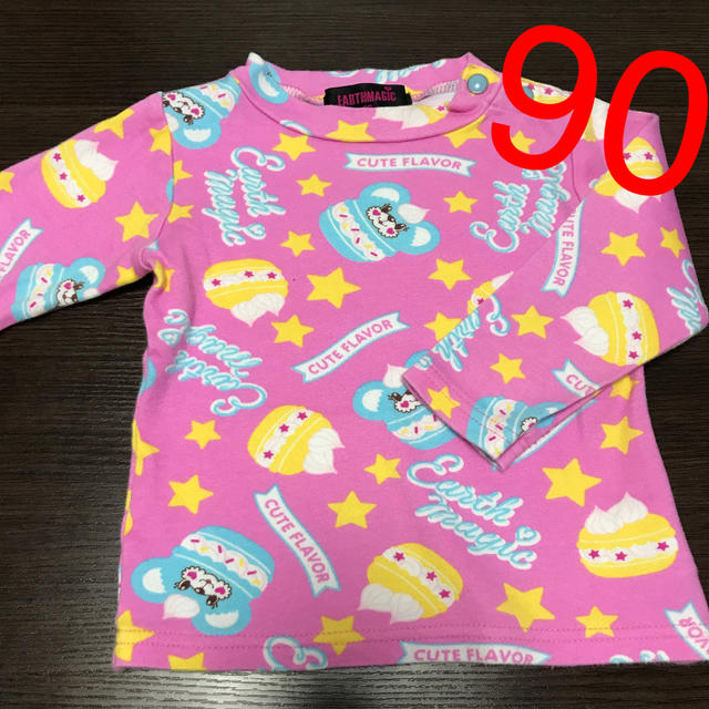 EARTHMAGIC(アースマジック)のアースマジック マフィーちゃん ロンT 90 キッズ/ベビー/マタニティのキッズ服女の子用(90cm~)(Tシャツ/カットソー)の商品写真