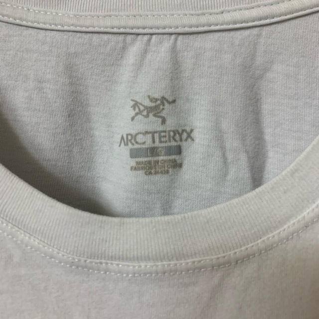 ARC'TERYX(アークテリクス)のアークテリクスの白Tシャツ メンズのトップス(Tシャツ/カットソー(半袖/袖なし))の商品写真