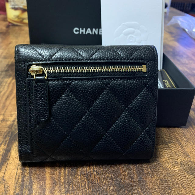 CHANEL  キャビアスキン　マトラッセ　財布