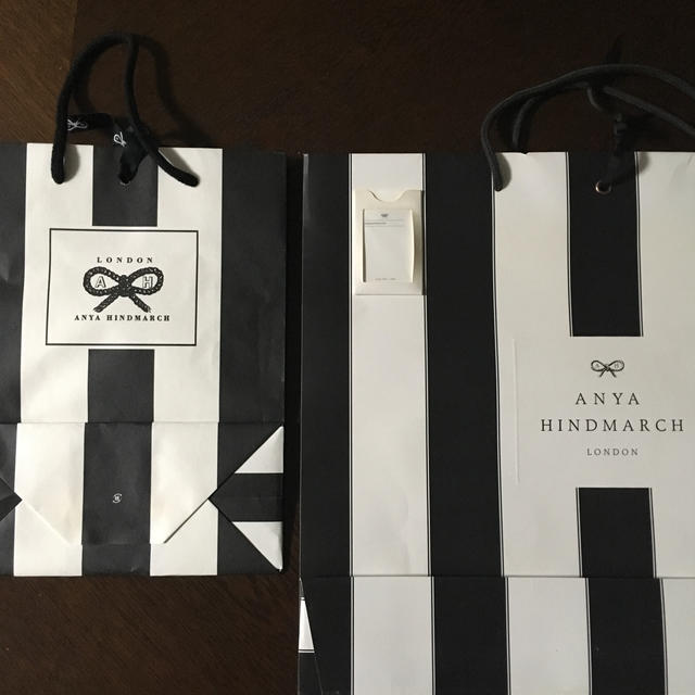 ANYA HINDMARCH(アニヤハインドマーチ)のアニヤハインドマーチ ショッパー2枚 レディースのバッグ(ショップ袋)の商品写真