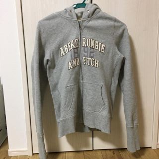 アバクロンビーアンドフィッチ(Abercrombie&Fitch)のアバクロ　パーカー　グレー　スウェット(パーカー)