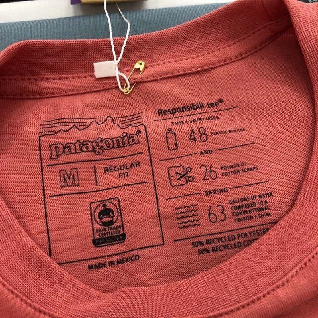 patagonia(パタゴニア)のちえゆー様専用　即日発送　patagonia　ロンT  ブラック
　XLサイズ
 メンズのトップス(Tシャツ/カットソー(七分/長袖))の商品写真