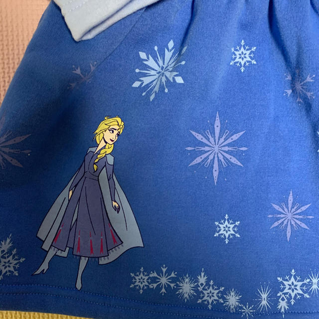 Disney(ディズニー)の新品☆ディズニー　アナと雪の女王　エルサ　ポンチョ　なりきりパジャマ　100 キッズ/ベビー/マタニティのキッズ服女の子用(90cm~)(パジャマ)の商品写真