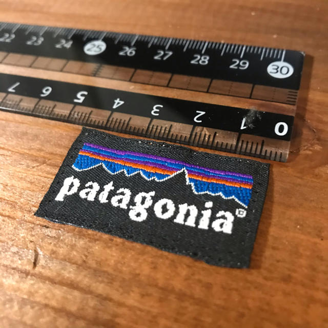 patagonia(パタゴニア)のPatagonia タグワッペン　正規品 ハンドメイドの素材/材料(各種パーツ)の商品写真