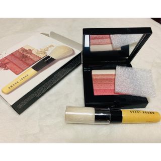 ボビイブラウン(BOBBI BROWN)のBobby brown♡ 新品未使用 シマーブリック　筆付き(チーク)