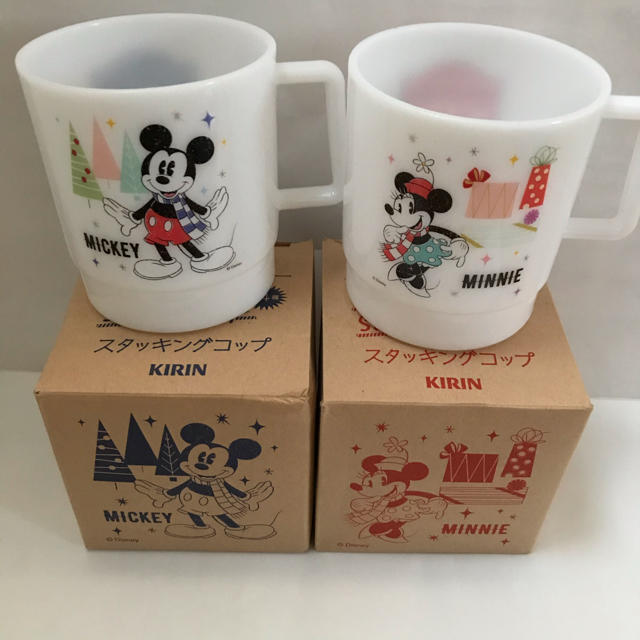 Disney(ディズニー)のディズニー　スタッキング　マグカップ　ペア　非売品 エンタメ/ホビーのコレクション(ノベルティグッズ)の商品写真