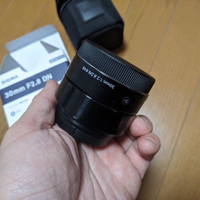 SIGMA(シグマ)のsigma 30mm f2.8 レンズ sony e mount 単焦点 スマホ/家電/カメラのカメラ(レンズ(単焦点))の商品写真