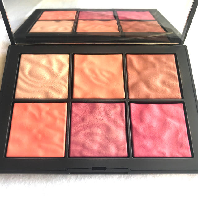 NARS(ナーズ)のNARS ナーズ  エクスポーズド　チークパレット　限定 コスメ/美容のベースメイク/化粧品(チーク)の商品写真