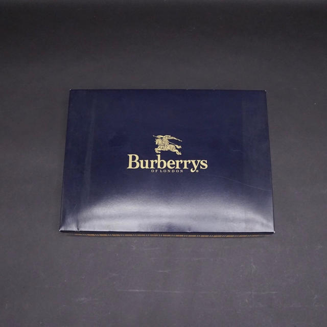 一番人気物 BURBERRY - バーバリー Burberry ウールひざ掛け 未使用品 長期保管 デッドストック マフラー/ショール