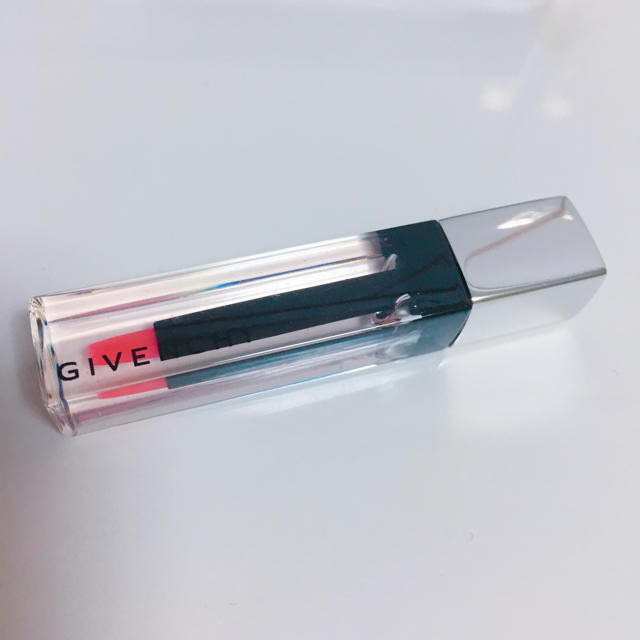 GIVENCHY(ジバンシィ)の新品未使用　人気グロス　ジバンシーパーフェクトピンク3.5ml コスメ/美容のベースメイク/化粧品(リップグロス)の商品写真