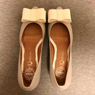 ジェフリーキャンベル(JEFFREY CAMPBELL)のジェフリーキャンベル リボンパンプス 8.5サイズ(ハイヒール/パンプス)