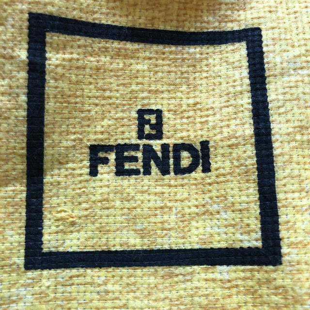 FENDI(フェンディ)のお値下げ中！　FENDI 保存袋 レディースのバッグ(ショップ袋)の商品写真