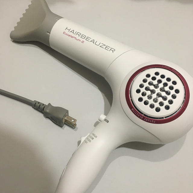 Dyson(ダイソン)のヘアビューザー　エクセレミアム2 スマホ/家電/カメラの美容/健康(ドライヤー)の商品写真