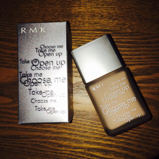 RMK(アールエムケー)のRMK リクイドファンデーション 203 コスメ/美容のベースメイク/化粧品(ファンデーション)の商品写真