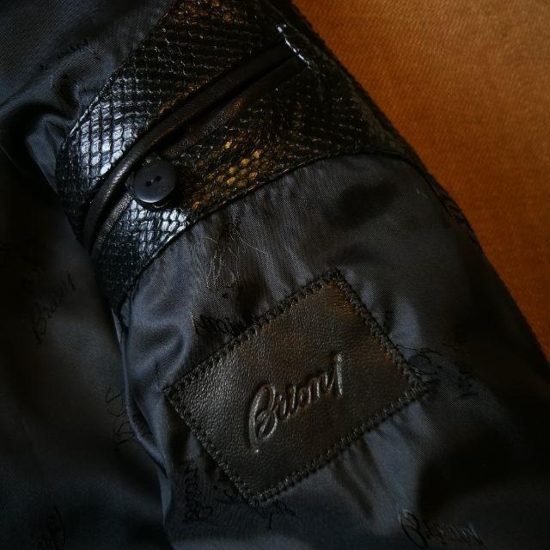 Brioni(ブリオーニ)のブリオーニ　パイソン　サイズ５２ メンズのジャケット/アウター(レザージャケット)の商品写真