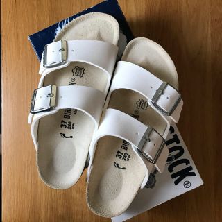 ビルケンシュトック(BIRKENSTOCK)のBIRKENSTOCK アリゾナ　ホワイト　37(サンダル)