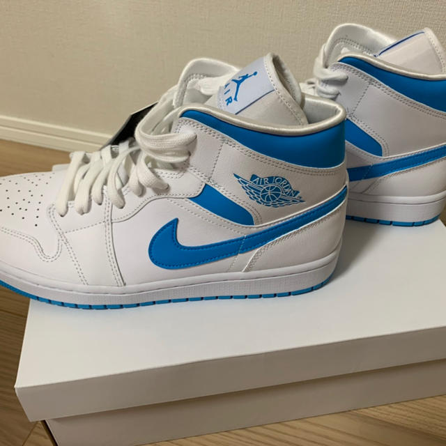 NIKE(ナイキ)のナイキ　W29cm NIKE AIR JORDAN 1 MID unc レディースの靴/シューズ(スニーカー)の商品写真