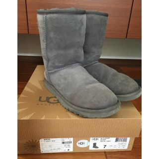 アグ(UGG)のUGG ブーツ クラシックショート(ブーツ)