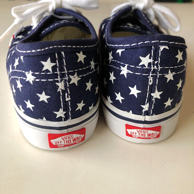 VANS(ヴァンズ)の新品　未使用　VANS オーセンティック キッズ/ベビー/マタニティのキッズ靴/シューズ(15cm~)(スニーカー)の商品写真