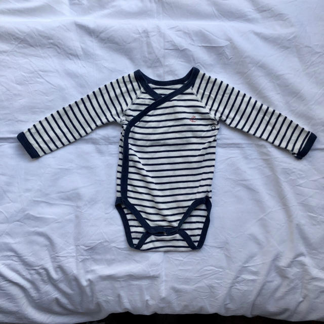 PETIT BATEAU(プチバトー)のPetitBateau プチバトー 6m 67 長袖 ロンパース 4枚セット  キッズ/ベビー/マタニティのベビー服(~85cm)(ロンパース)の商品写真