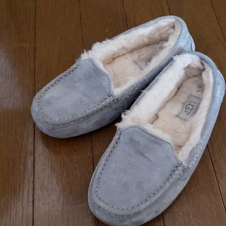 アグ(UGG)の「専用です」UGG　モカシン　ライトグレー(スリッポン/モカシン)