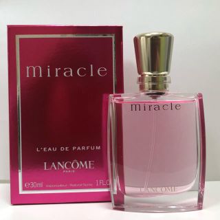 ランコム(LANCOME)のほぼ未使用✳︎購入したばかりの品ランコム香水  ミラク30ミリ(香水(女性用))