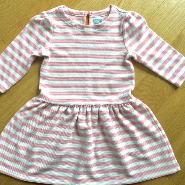 babyGAP(ベビーギャップ)のGAP 110サイズ　ワンピース キッズ/ベビー/マタニティのキッズ服女の子用(90cm~)(ワンピース)の商品写真