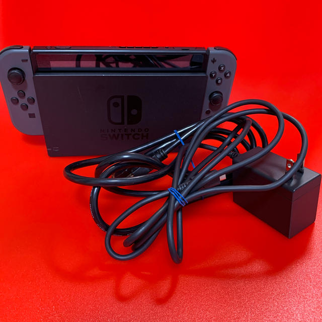 Nintendo Switch(ニンテンドースイッチ)の任天堂スイッチ　本体　中古 エンタメ/ホビーのゲームソフト/ゲーム機本体(家庭用ゲーム機本体)の商品写真