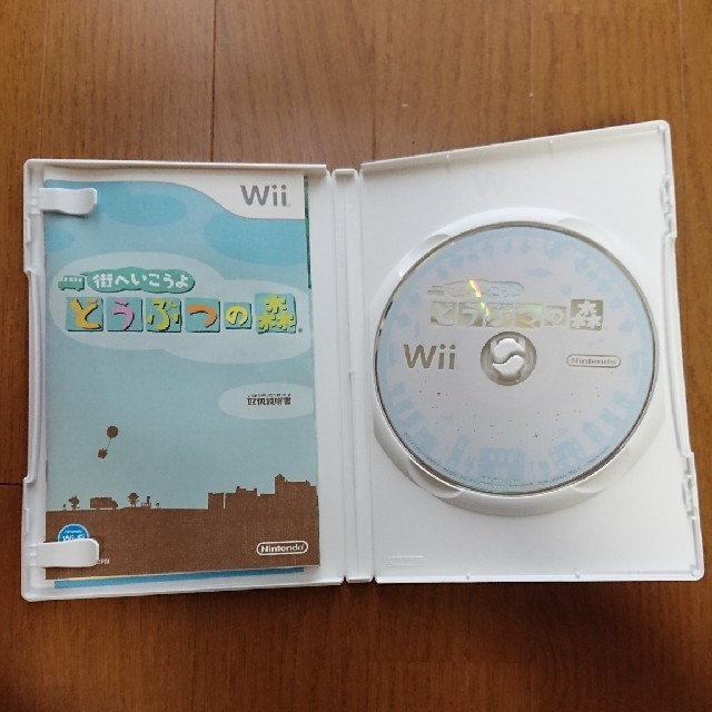 街へいこうよ どうぶつの森 Wii エンタメ/ホビーのゲームソフト/ゲーム機本体(家庭用ゲームソフト)の商品写真