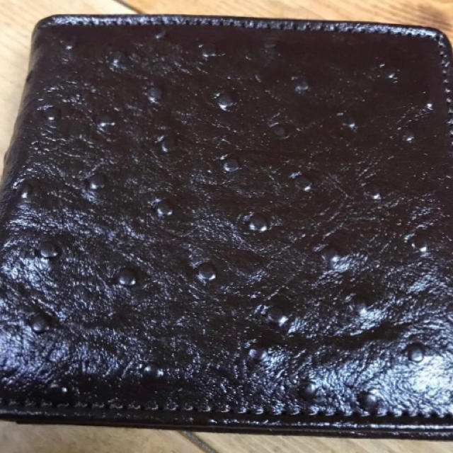 オーストリッチ型押しお財布　　牛皮 メンズのファッション小物(折り財布)の商品写真