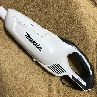 マキタ(Makita)のマキタ  18V 充電式クリーナー　ハンディクリーナー(掃除機)