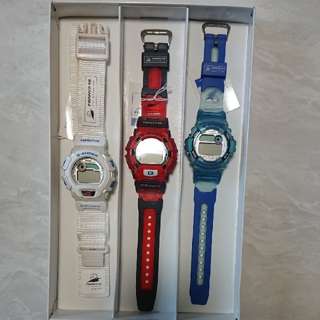 贅沢品 CASIO G-SHOCK フランスワールドカップ98記念 3本セット 腕時計(デジタル)