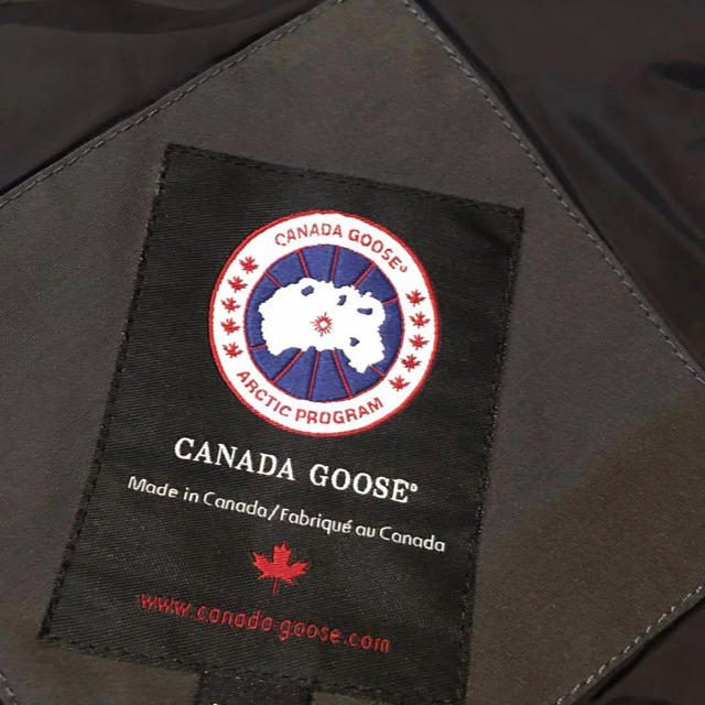 CANADA GOOSE(カナダグース)の⭐️最終値下げ！早もん勝ち！⭐️カナダグース ダウンジャケット⭐️新品同様⭐️ メンズのジャケット/アウター(ダウンジャケット)の商品写真