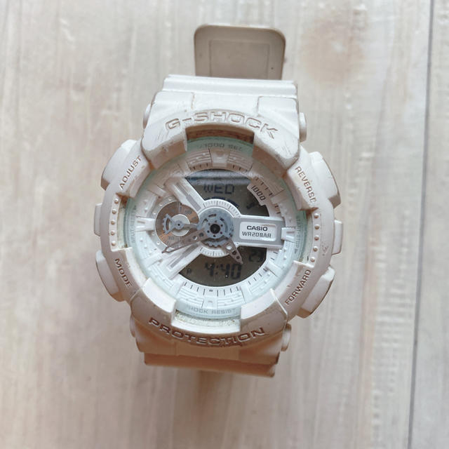 G-SHOCK(ジーショック)のGショック　ホワイト メンズの時計(腕時計(デジタル))の商品写真