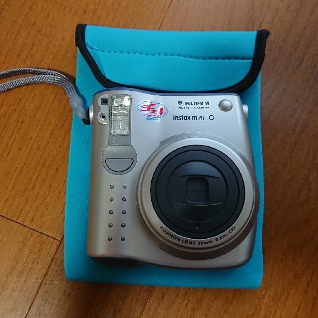 チェキ instax mini 10 スマホ/家電/カメラのカメラ(フィルムカメラ)の商品写真