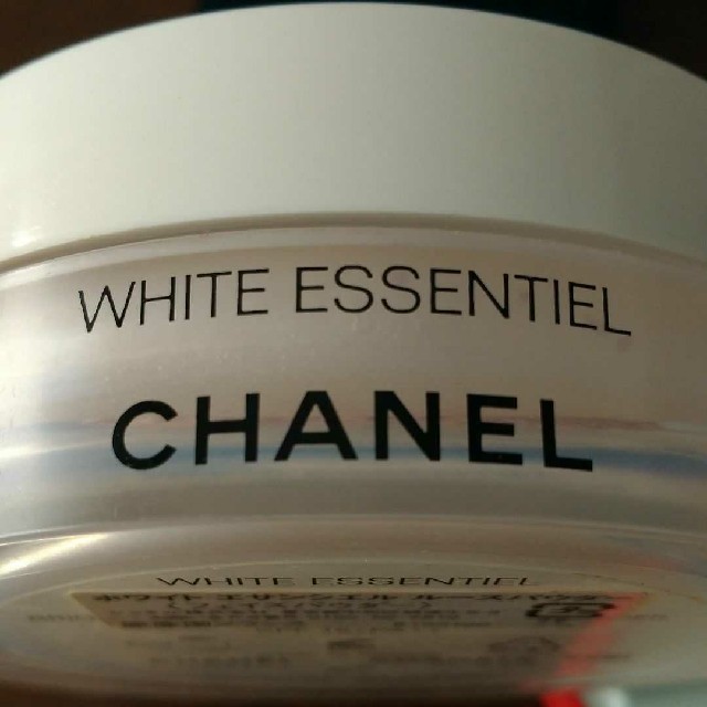 CHANEL(シャネル)のCHANEL　ルース　パウダー コスメ/美容のベースメイク/化粧品(フェイスパウダー)の商品写真