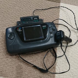 セガ(SEGA)のGAME GEAR本体(充電器付き？)(携帯用ゲーム機本体)