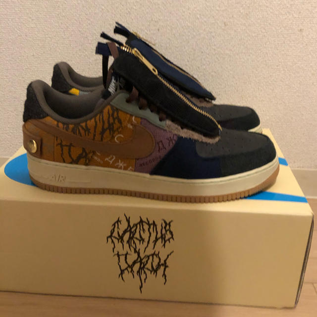 スニーカーtravis af1