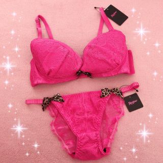 ラヴィジュール(Ravijour)の☆Ravijour☆ヒョウ柄チビりぼん付き☆ブラ＆ショーツ☆D70-75新品(ブラ&ショーツセット)