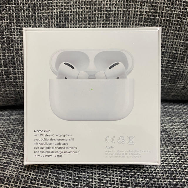 Apple(アップル)のApple AirPods Pro MWP22J/A 新品未開封品 スマホ/家電/カメラのオーディオ機器(ヘッドフォン/イヤフォン)の商品写真